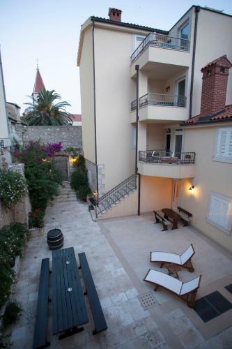 Old Town Studio Apartments