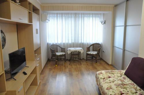 Apartment On Torhova