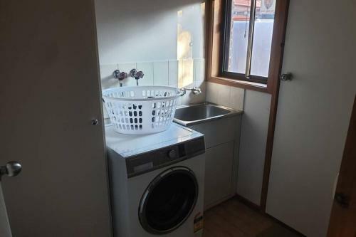 Quite Location Neat Unit
