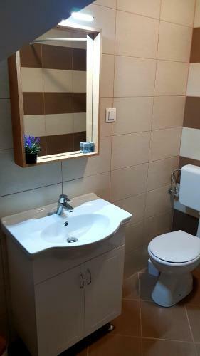 Hostal Apartments & Room Lucas