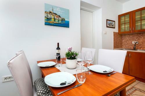 Hostal Apartment & Rooms Graciela
