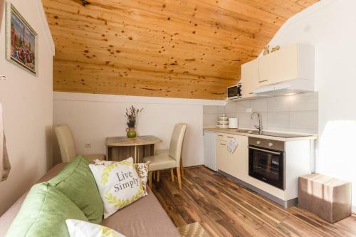 Studio Apartments Eagle