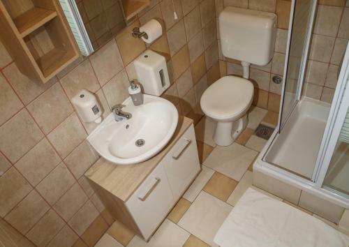 Matea Apartments Milna