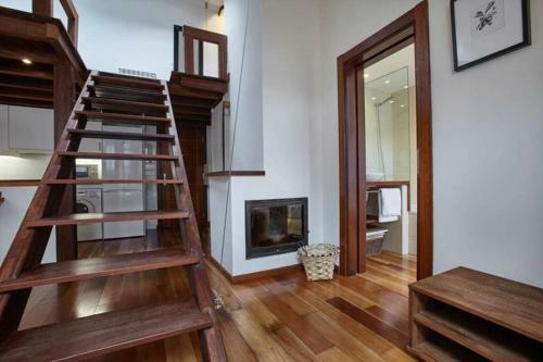 Apartamento Atico Con Chimenea
