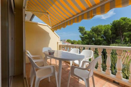 San Carlos - Apartamento de Dos Dormitorios Con Piscina Comunitaria