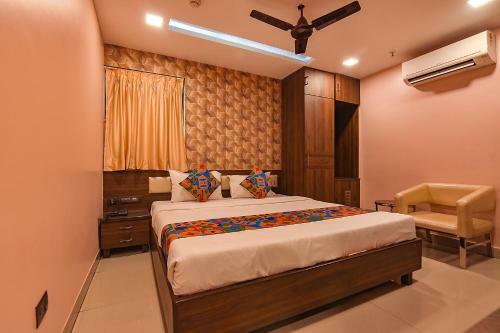 Fabhotel Prime Glorious Palace