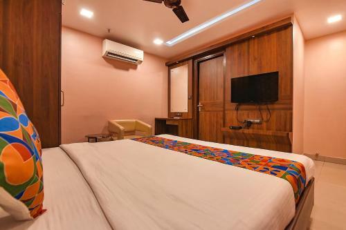 Fabhotel Prime Glorious Palace