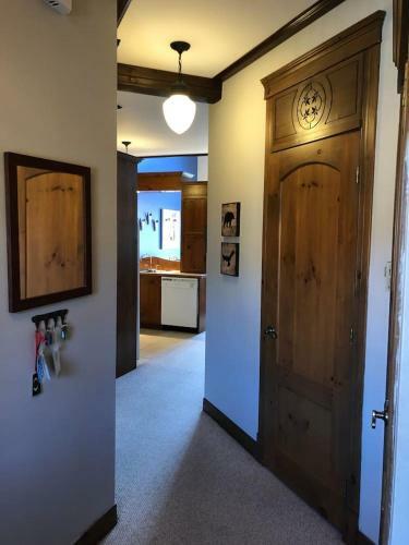 Apartamento Condo 3 Bedroom On Golf Le G�ant, Access In The Mountain