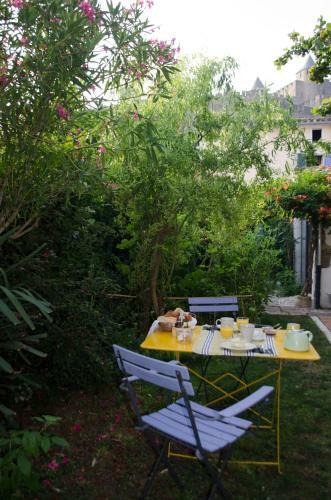 Bed & Breakfast Au Pied De La Cit� De Carcassonne