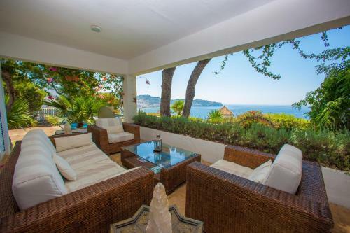 Villa Acacia