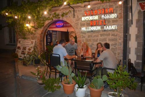 Hostal Guesthouse Millennium Rabathi