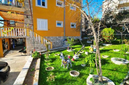 Apartments M&t