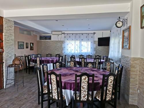 Hostal Pensiunea Lacul Albesti