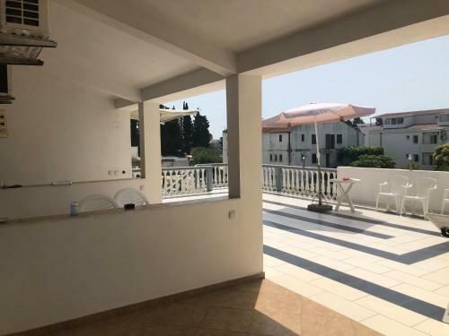 Kollari Apartments