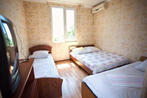Hostal Mila Guest House