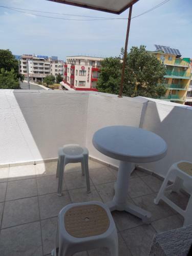 Rali Apartments