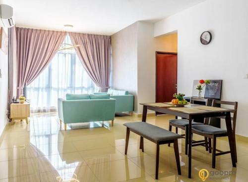Boulevard Service Apartment