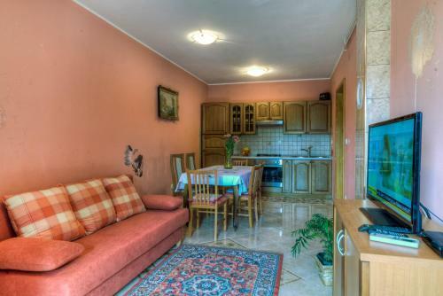 Comfortable Apartments In Peroj Near The Sea