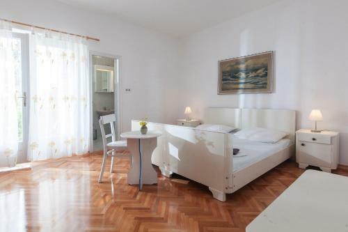 Apartments Bella