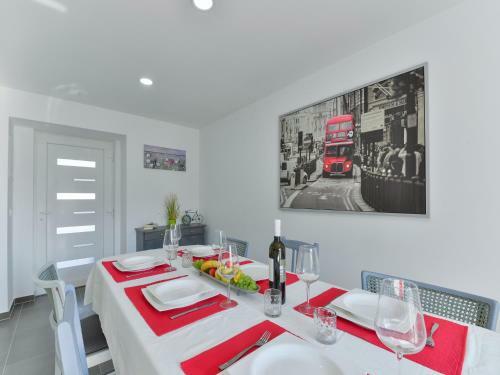 Villa Dragica 50 M From Sea In Privlaka