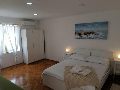 Villa Dragica 50 M From Sea In Privlaka