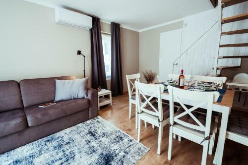 Part Apartman Si�fok - A - Priv�t V�zparttal