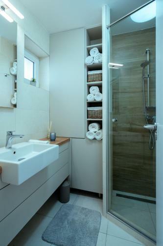 Part Apartman Si�fok - A - Priv�t V�zparttal