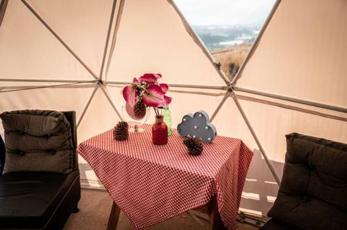 Domo Roca Glamping Suesca