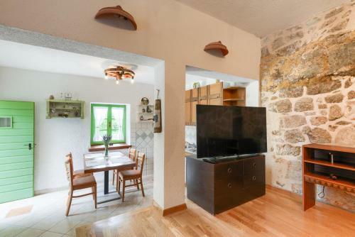 Stone House Adrian