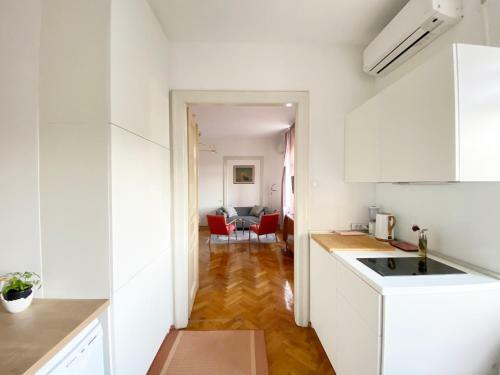 Bright Apartment 45m2 - Free Parking - Wifi
