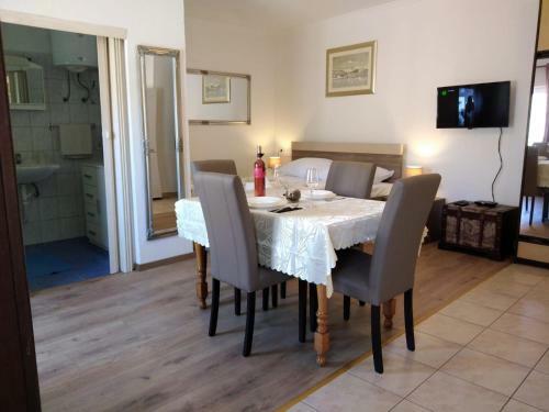 M&k Studio Apartment