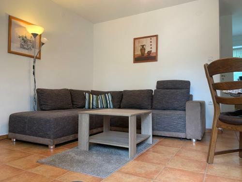 Elvira Apartman