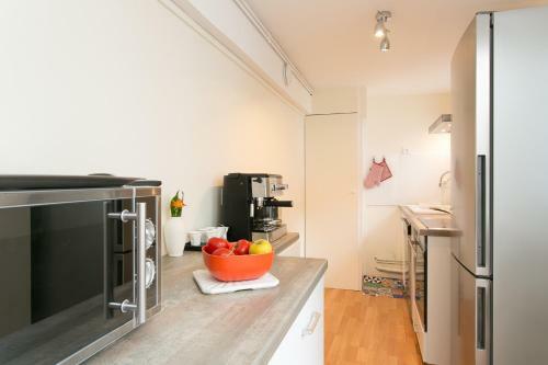 Cool Center Floral Apartment