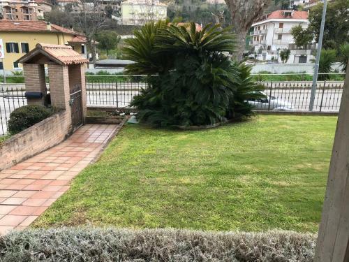 Apartamento Villetta Bifamiliare A 400m Dal Mare