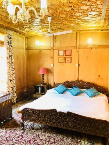 Hotel Houseboat Continental