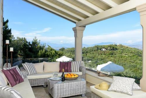 Villa Damianos