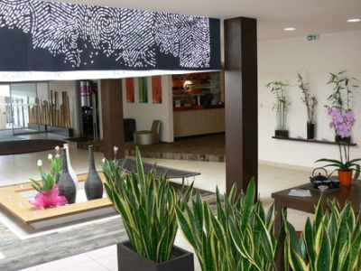 Hotel Holiday Inn Loire Valley(.)