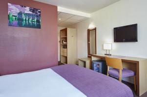 Hotel Holiday Inn Loire Valley(.)