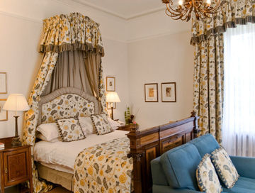 Hotel Macdonald Leeming House