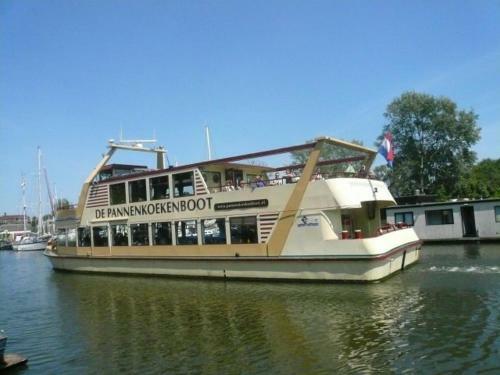Houseboat Vliegenbos