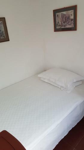 Hostal Casa Ambrozia