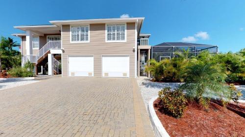 4851 Estero Blvd
