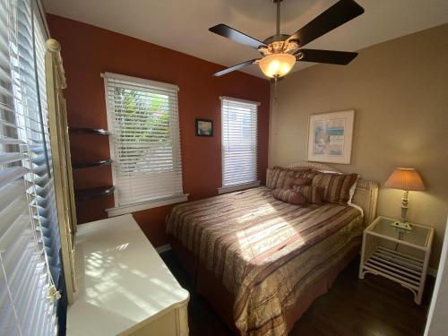 2101 Estero Blvd #3