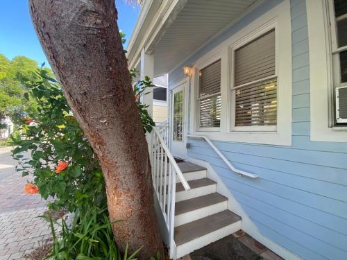 2101 Estero Blvd #3