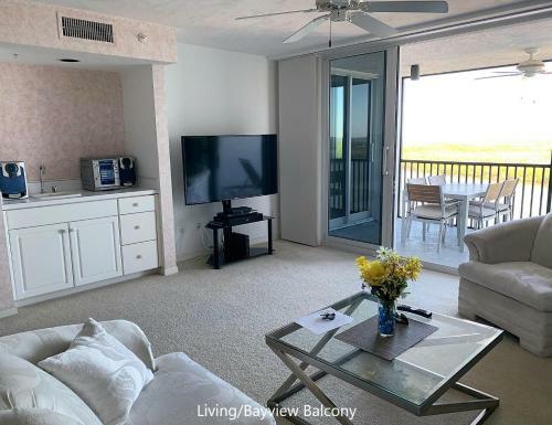 Ocean Harbor #1005b