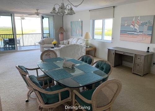 Ocean Harbor #1005b