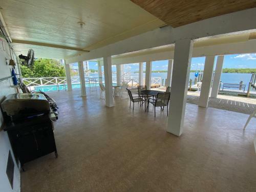 21530 Madera Rd - Bay Front Pool Home