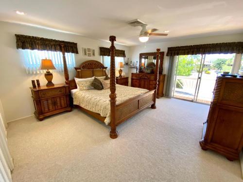 21530 Madera Rd - Bay Front Pool Home