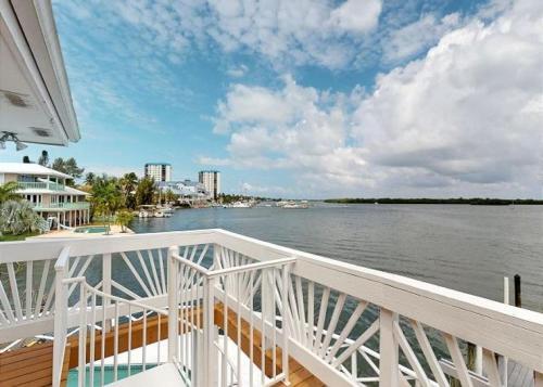 21530 Madera Rd - Bay Front Pool Home