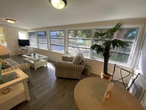 3320 Estero Boulevard